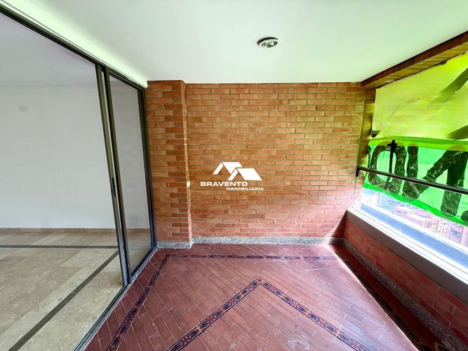 Apartamento de 3 alcobas en arriendo en Los Balsos, Medellín, 230 m² · foto 18 de 23