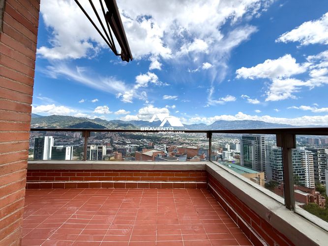 Apartamento de 3 alcobas en arriendo en Los Balsos, Medellín, 230 m² · foto 20 de 23