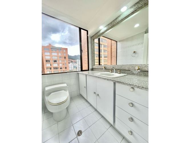 Apartamento en venta en Santa Barbara, Bogotá · foto 23 de 23