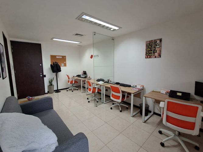 Oficina en arriendo en Patio Bonito, Medellín, 45 m² · foto 2 de 10
