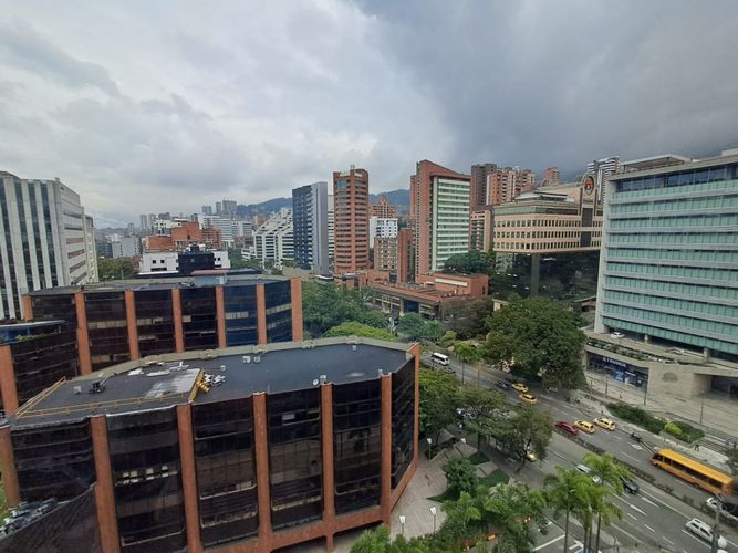 Oficina en arriendo en Patio Bonito, Medellín, 45 m² · foto 4 de 10