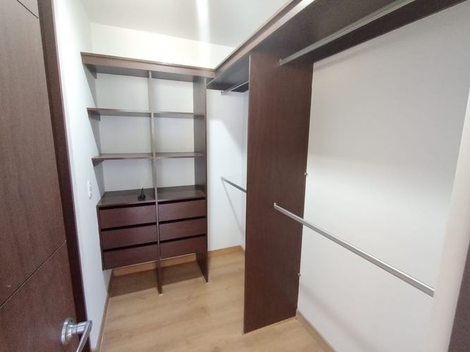Apartaestudio en venta en Los Rosales, Bogotá, 60 m² · foto 15 de 24