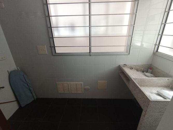 Apartaestudio en venta en Los Rosales, Bogotá, 60 m² · foto 11 de 24
