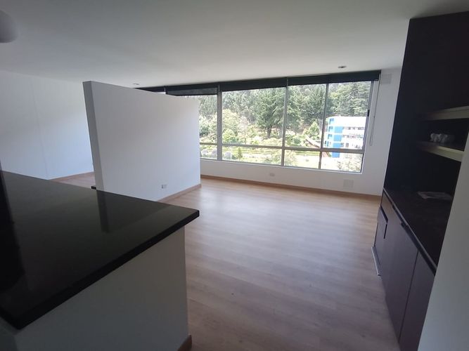 Apartaestudio en venta en Los Rosales, Bogotá, 60 m² · foto 4 de 24