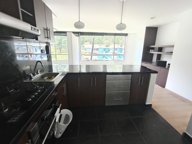 Apartaestudio en venta en Los Rosales, Bogotá, 60 m² · foto 8 de 24