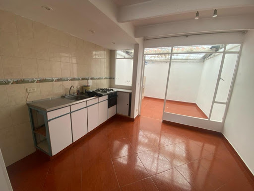 Casa en venta en Villas De Granada, Bogotá · foto 9 de 24