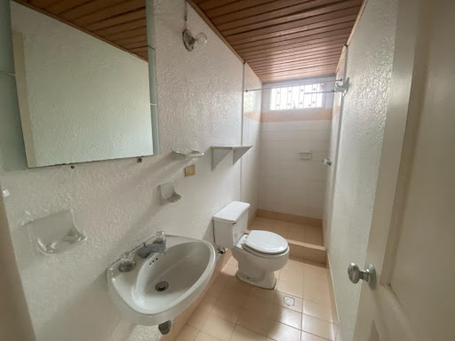 Casa en venta en Villas De Granada, Bogotá · foto 13 de 24