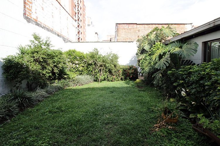 Edificio en venta en Conquistadores, Medellín, 696 m² · foto 9 de 11
