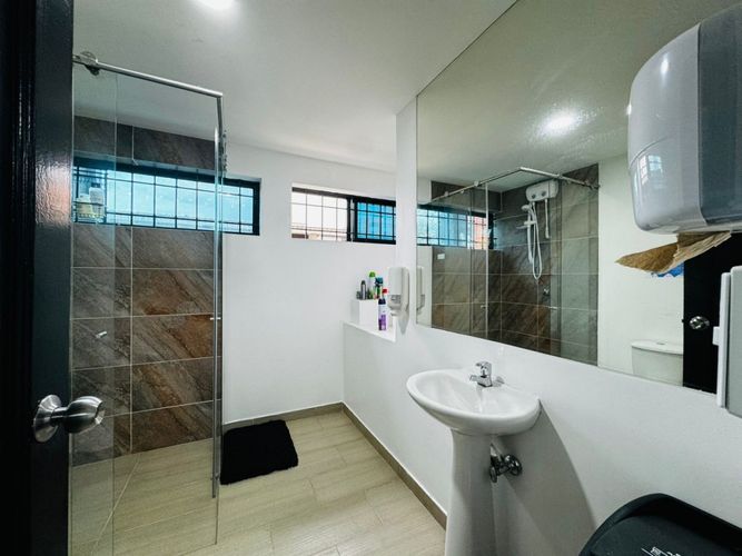 Local en venta en Conquistadores, Medellín, 911 m² · foto 19 de 24