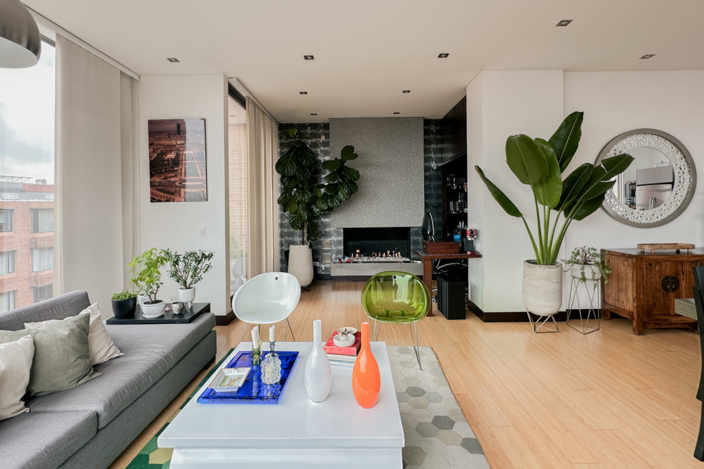 Apartamento en venta en Los Rosales, Bogotá · foto 3 de 24