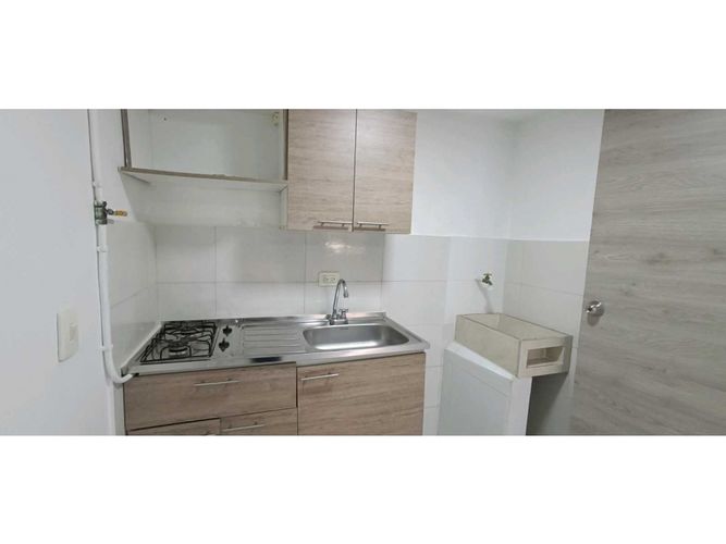 Apartaestudio en venta en Campo Valdes No.1, Medellín, 30 m² · foto 7 de 8