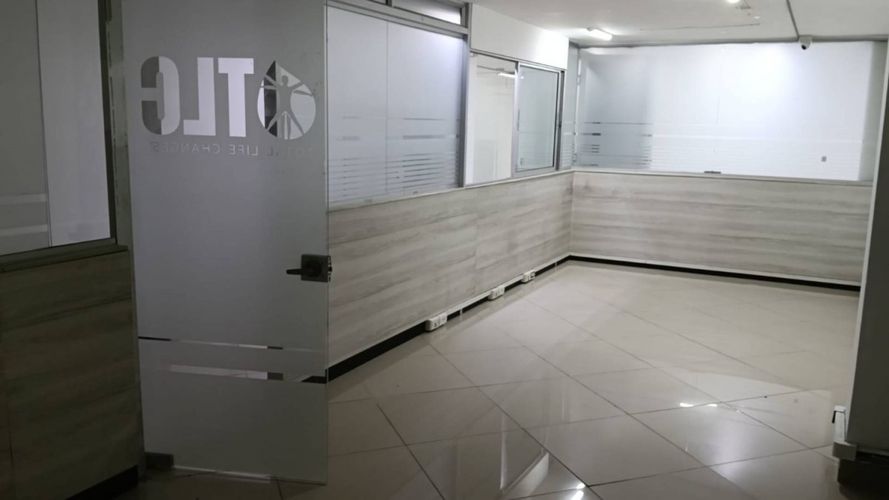 Oficina en arriendo en Suramericana, Medellín, 250 m² · foto 2 de 24