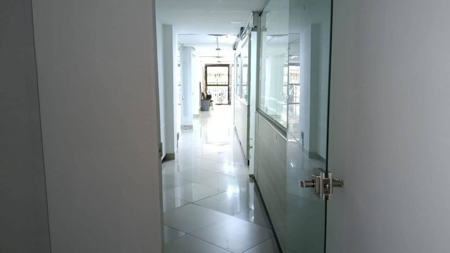 Oficina en arriendo en Suramericana, Medellín, 250 m² · foto 4 de 24