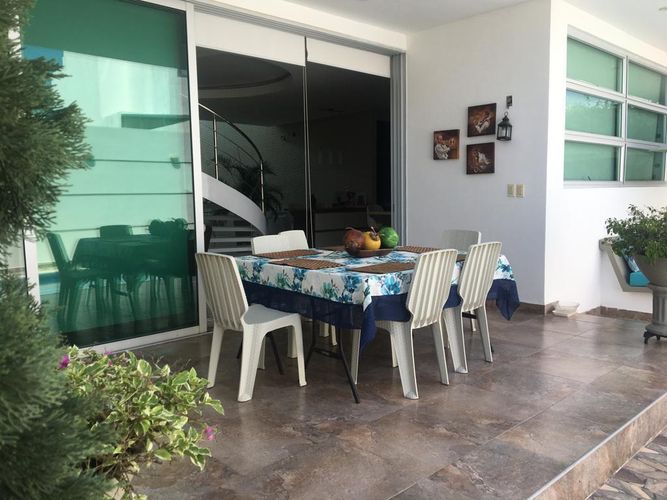 Casa de 5 alcobas en venta en Villa Campestre, Barranquilla, 439 m² · foto 2 de 16