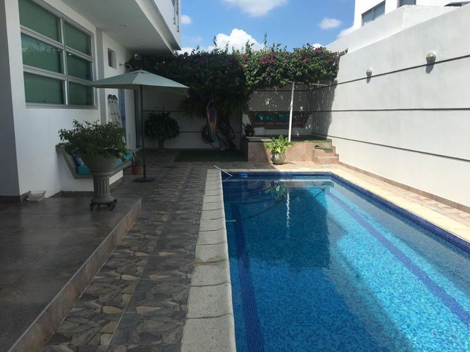 Casa de 5 alcobas en venta en Villa Campestre, Barranquilla, 439 m² · foto 3 de 16