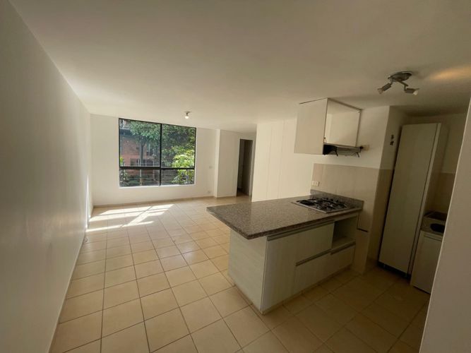 Apartamento de 2 alcobas en venta en Belen Alameda, Medellín, 50 m² · foto 3 de 13