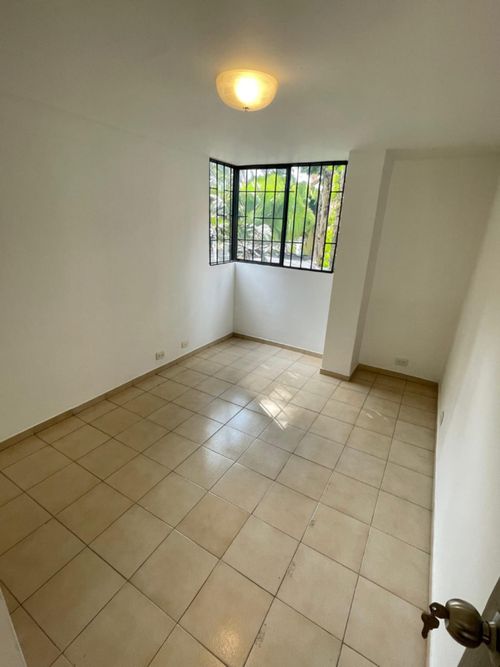 Apartamento de 2 alcobas en venta en Belen Alameda, Medellín, 50 m² · foto 7 de 13
