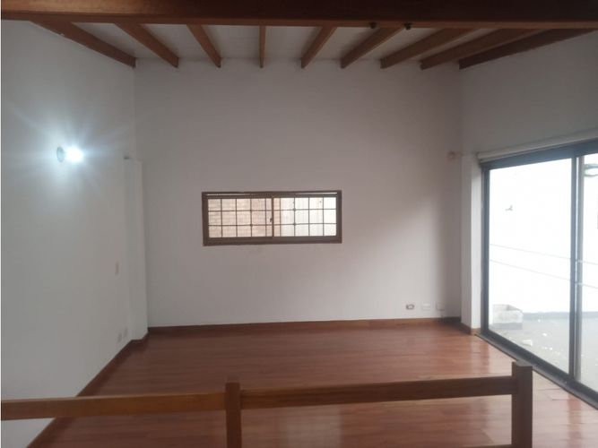 Casa de 3 alcobas en venta en Aves Maria, Sabaneta, 217 m² · foto 12 de 14