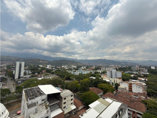 Apartamento de 3 alcobas en venta en El Limonar, Cali, 175 m² · foto 11 de 22