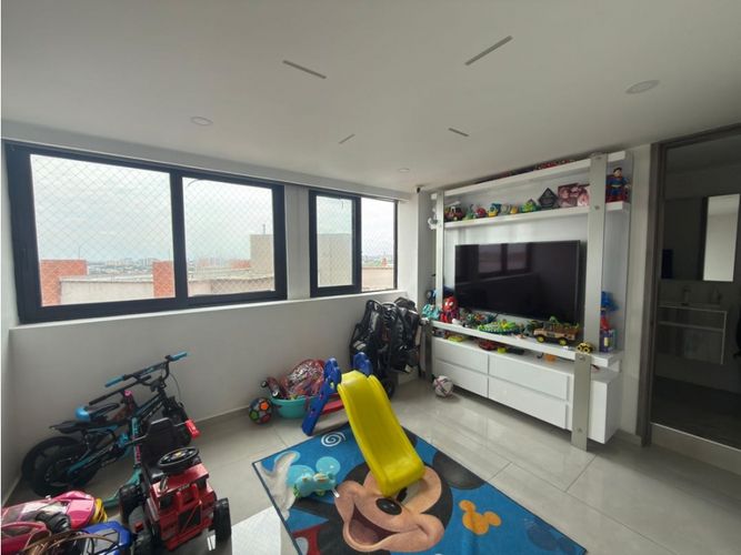 Apartamento de 3 alcobas en venta en El Limonar, Cali, 175 m² · foto 19 de 22