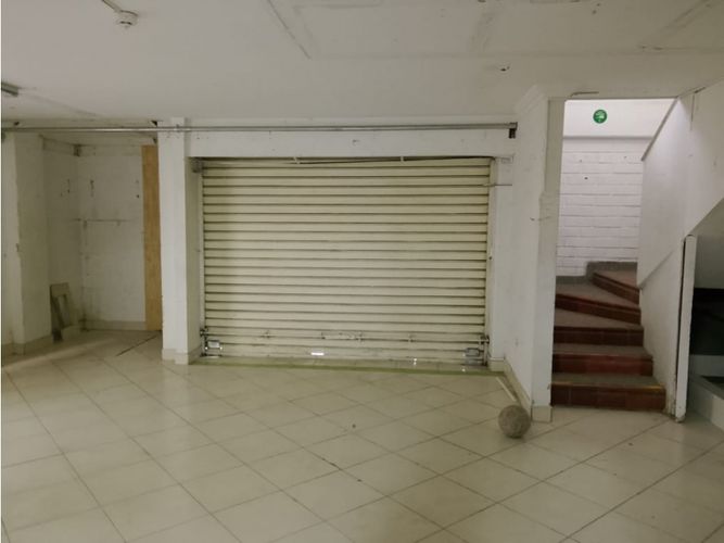 Bodega en arriendo en El Poblado, Medellín, 230 m² · foto 10 de 12
