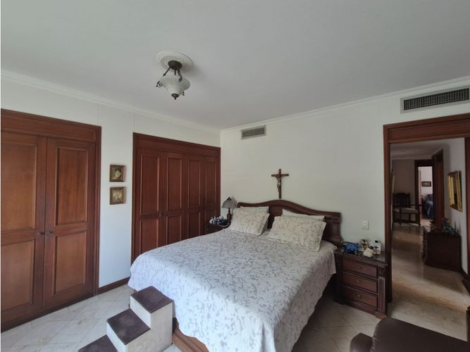 Apartamento de 3 alcobas en venta en Aguacatal, Cali, 168 m² · foto 18 de 21