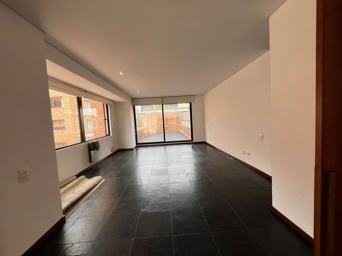 Apartamento de 1 alcoba en arriendo en Los Rosales, Bogotá, 110 m² · foto 11 de 15
