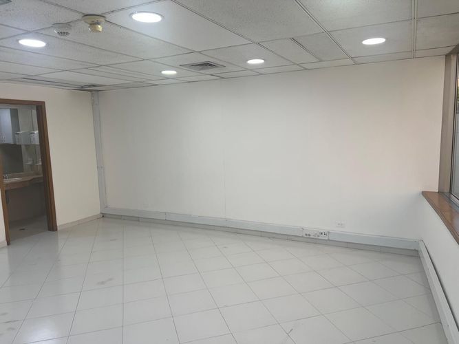 Oficina en arriendo en El Poblado, Medellín, 65 m² · foto 10 de 18