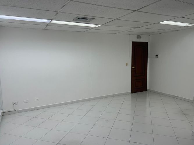 Oficina en arriendo en El Poblado, Medellín, 65 m² · foto 14 de 18