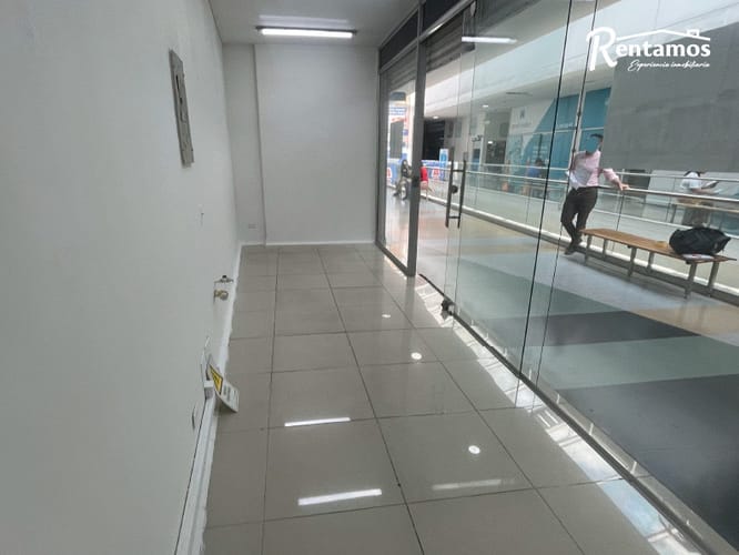Local en venta en La Candelaria, Medellín, 16 m² · foto 7 de 16