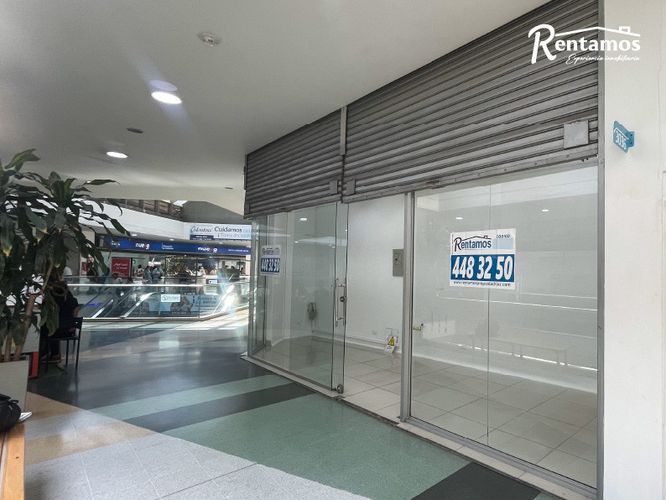 Local en venta en La Candelaria, Medellín, 16 m² · foto 10 de 16