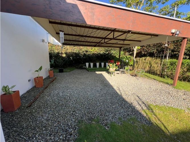 Casa de 3 alcobas en venta en La Yé, Armenia, 195 m² · foto 11 de 24