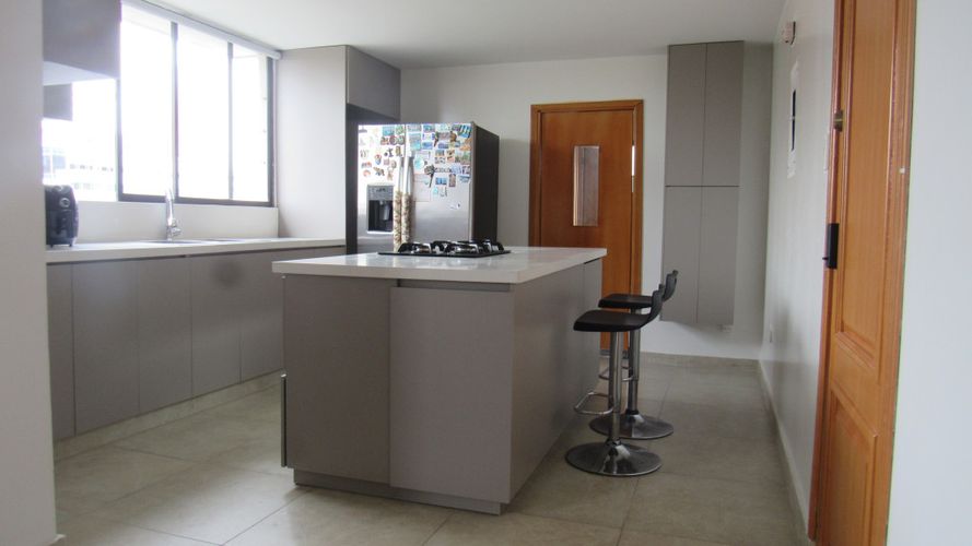 Apartamento de 3 alcobas en venta en Altos Del Prado, Barranquilla, 182 m² · foto 2 de 11