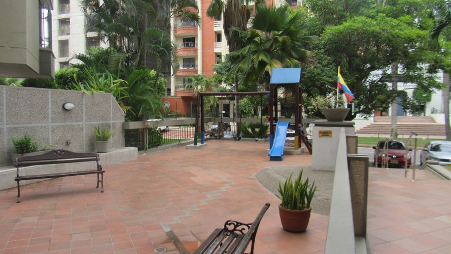 Apartamento de 3 alcobas en venta en Altos Del Prado, Barranquilla, 182 m² · foto 10 de 11