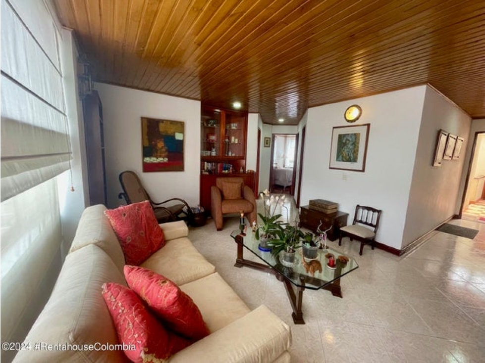 Apartamento en venta en Villa Magdala, Bogotá · foto 8 de 16