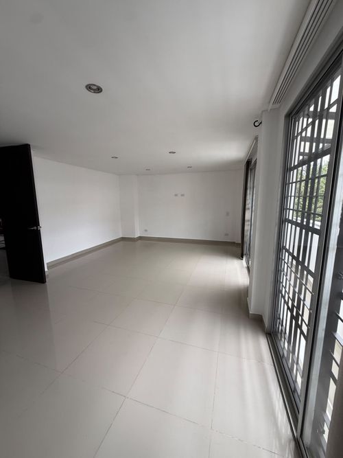 Casa de 3 alcobas en venta en Fontibon, Rionegro, 73 m² · foto 2 de 23