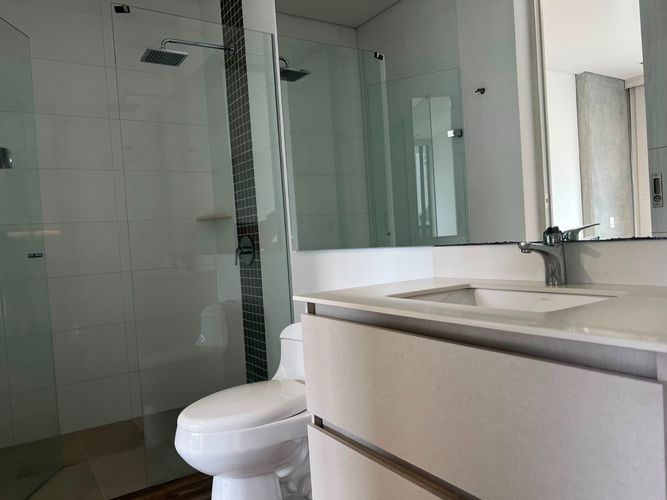 Apartamento de 2 alcobas en arriendo en El Poblado, Medellín, 90 m² · foto 11 de 12