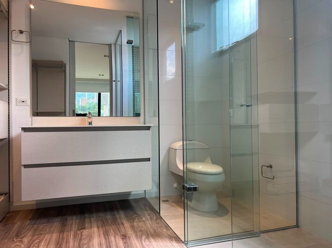 Apartamento de 2 alcobas en arriendo en El Poblado, Medellín, 90 m² · foto 12 de 12