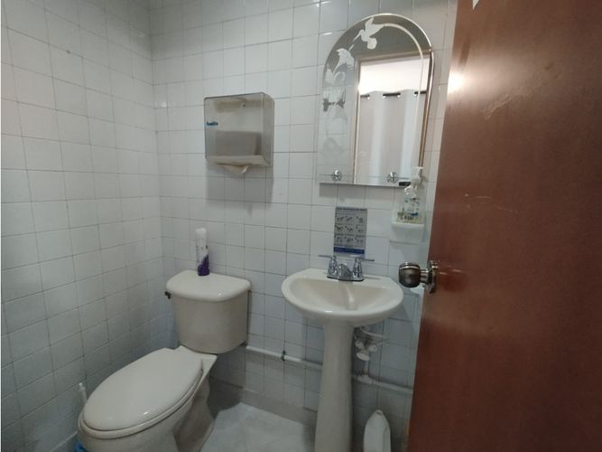 Consultorio en venta en Villa Nueva, Medellín, 31 m² · foto 17 de 24