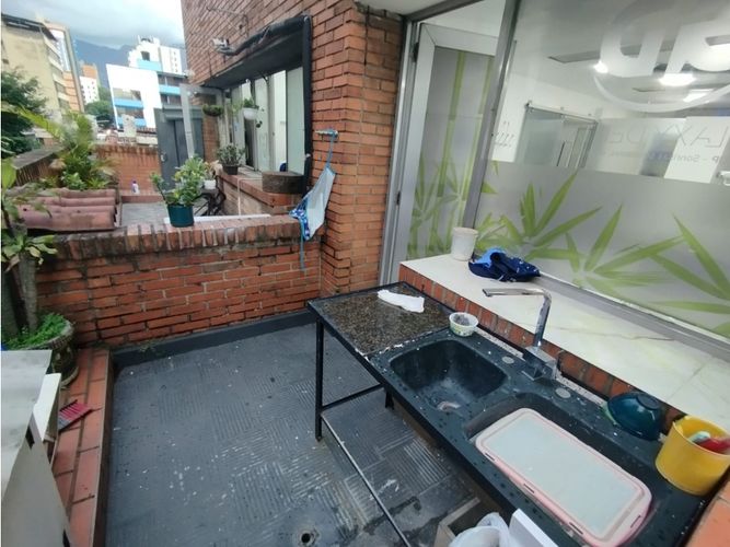 Consultorio en venta en Villa Nueva, Medellín, 31 m² · foto 21 de 24