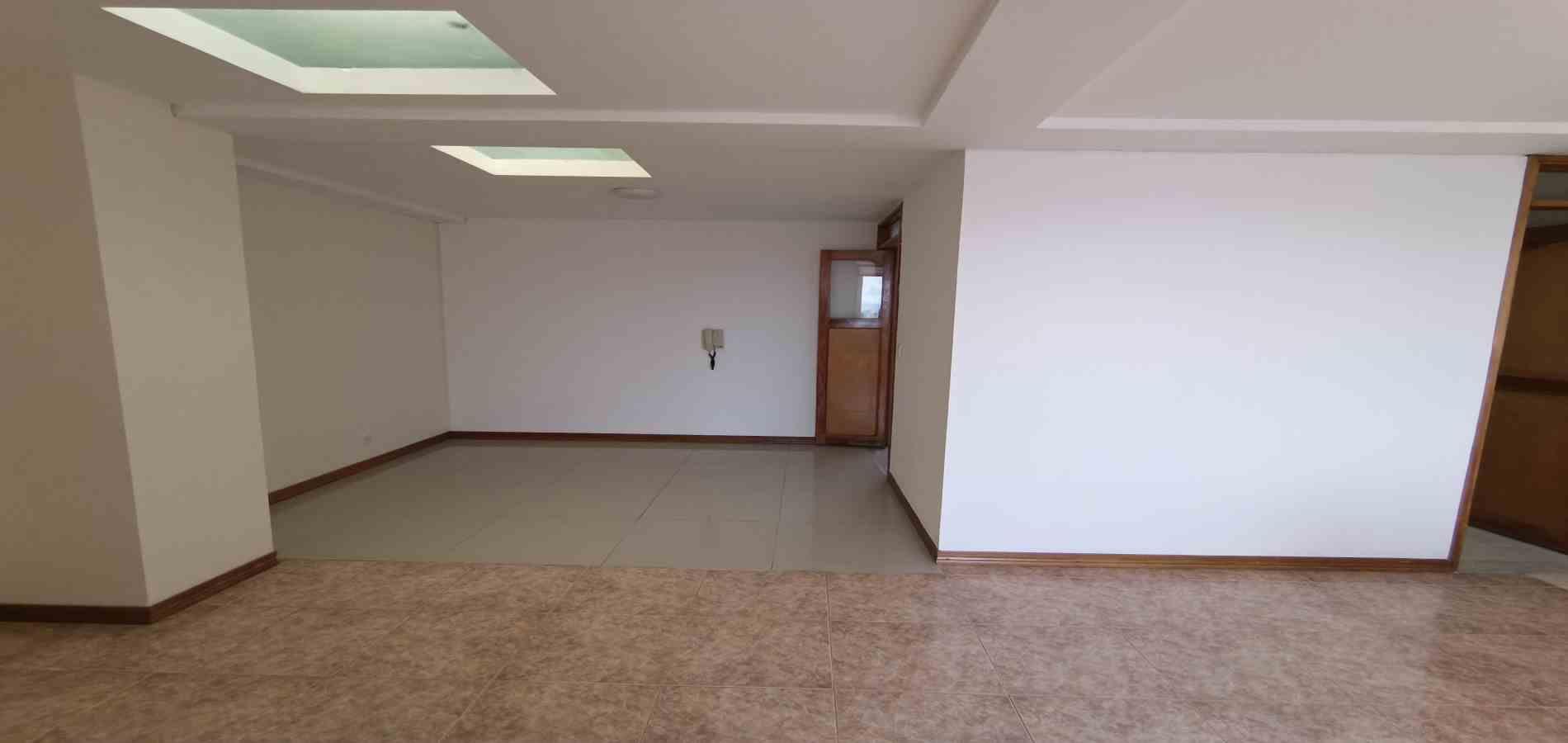 Apartamento en venta en Chipre, Manizales · foto 2 de 24