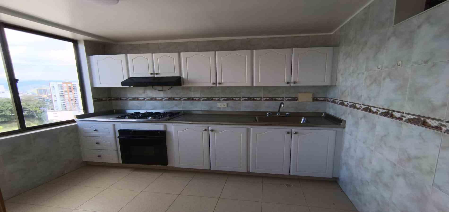 Apartamento en venta en Chipre, Manizales · foto 7 de 24
