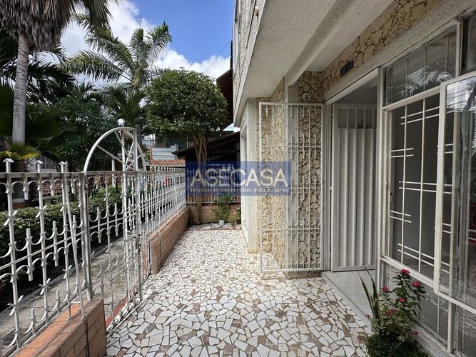 Casa de 4 alcobas en venta en Mirador De Arenales, Girón, 90 m² · foto 4 de 19