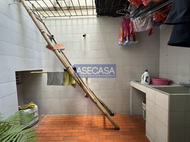 Casa de 4 alcobas en venta en Mirador De Arenales, Girón, 90 m² · foto 9 de 19