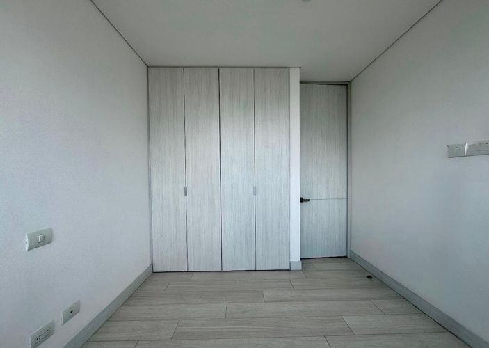 Apartamento de 2 alcobas en arriendo en Loma Del Esmeraldal, Envigado, 87 m² · foto 6 de 12