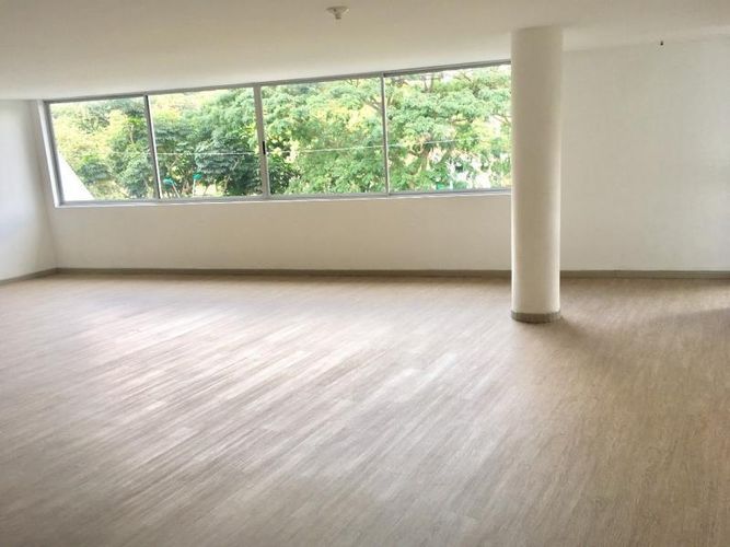 Edificio en venta en Santa Rosa, Cali, 1165 m² · foto 7 de 13