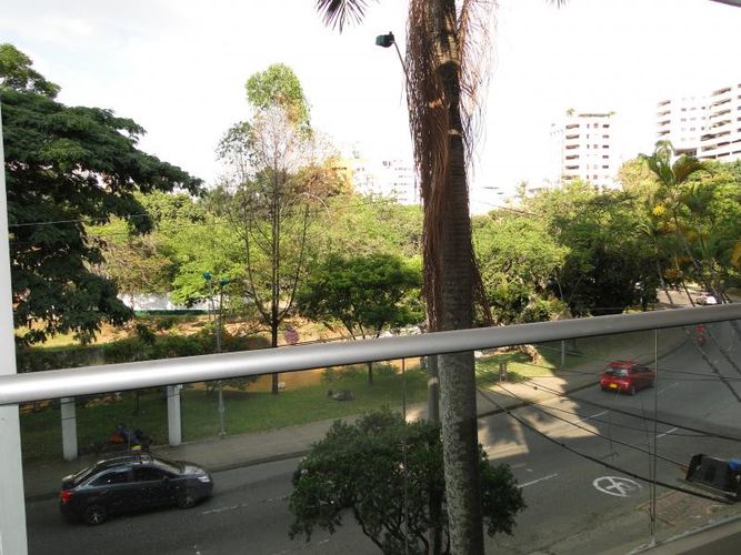 Edificio en venta en Santa Rosa, Cali, 1165 m² · foto 13 de 13