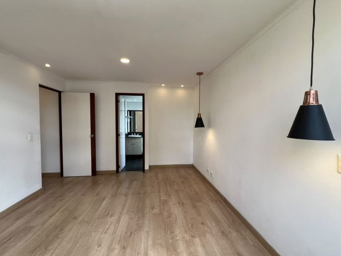 Apartamento de 2 alcobas en arriendo en El Poblado, Medellín, 82 m² · foto 12 de 16