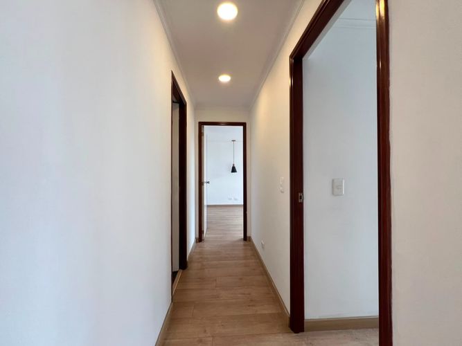 Apartamento de 2 alcobas en arriendo en El Poblado, Medellín, 82 m² · foto 13 de 16