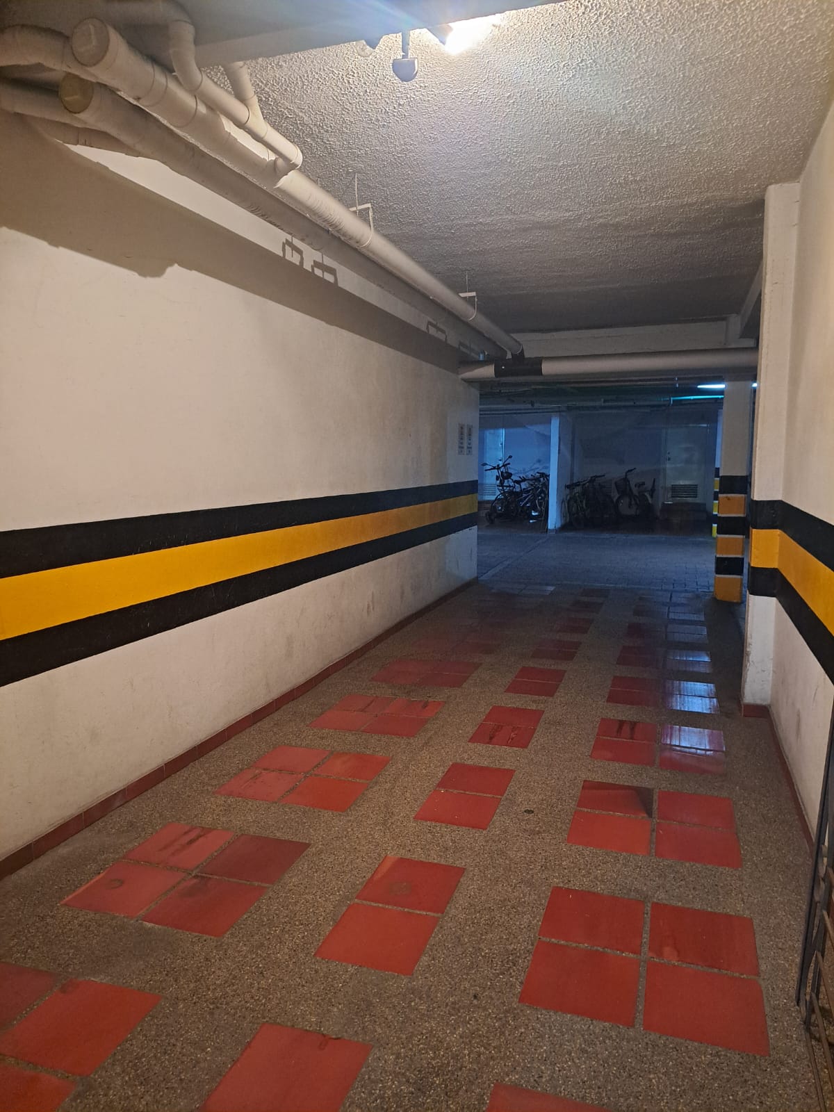 Casa en venta en Quinta Paredes, Bogotá · foto 4 de 22